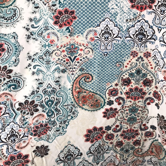 Chico’s multi color top - Picture 2 of 4